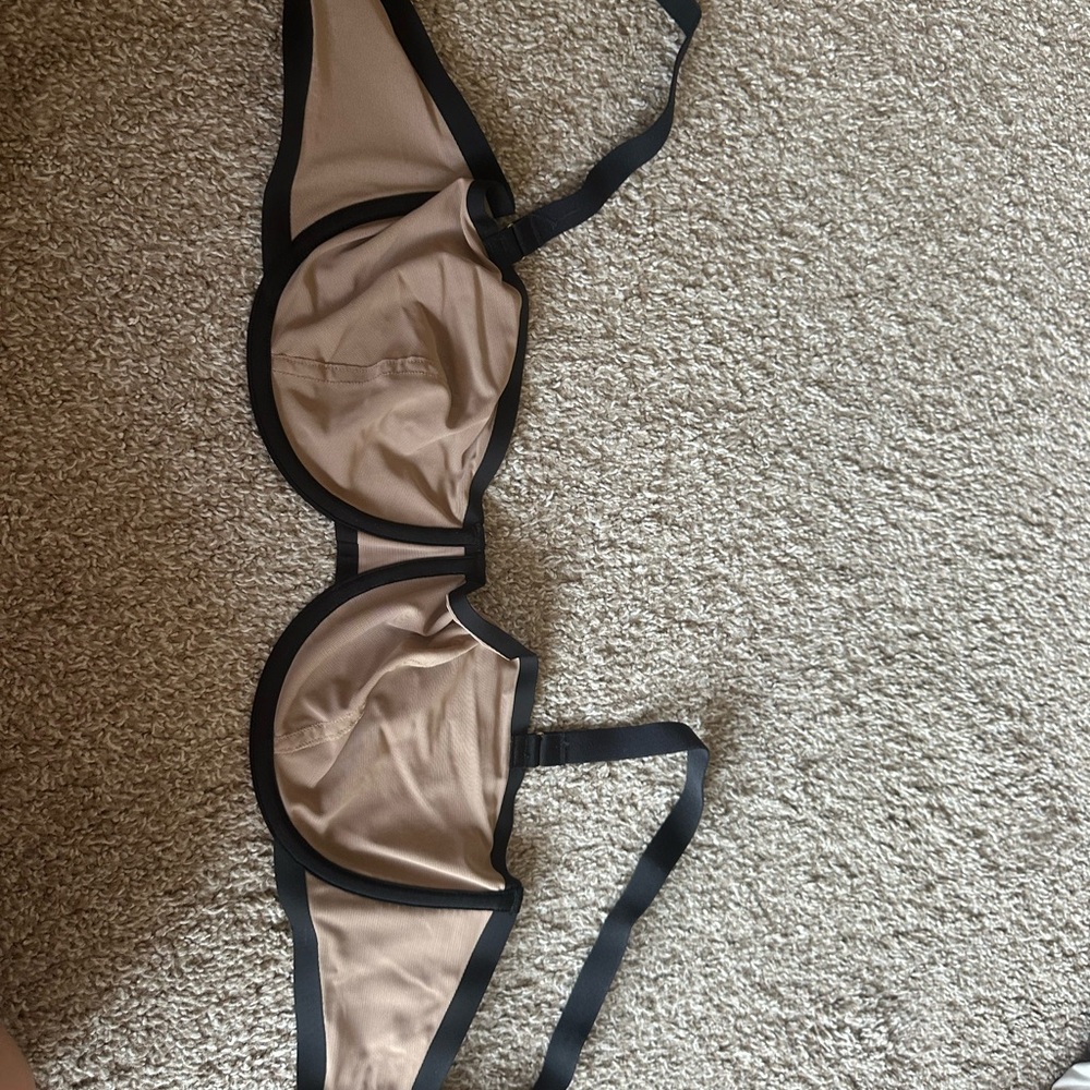 CUUP Bra in Black and Tan